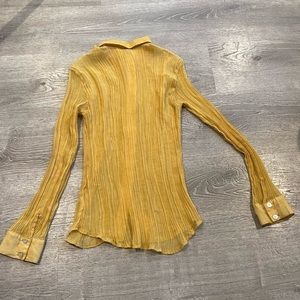 Ribbed, Long sleeve, mustard- dark yellow, light weight blouse.